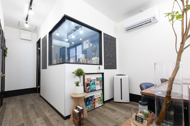 SHARE DESK店内②